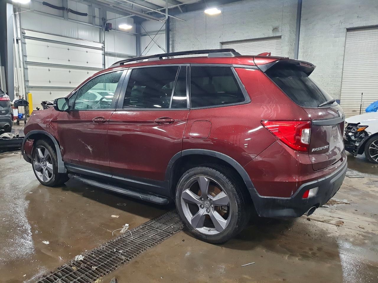 2021 Honda Passport Touring - Фото 2