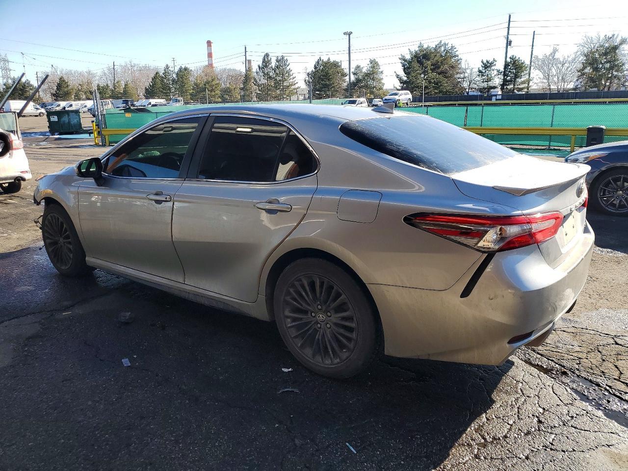 2019 Toyota Camry Se - Image 2