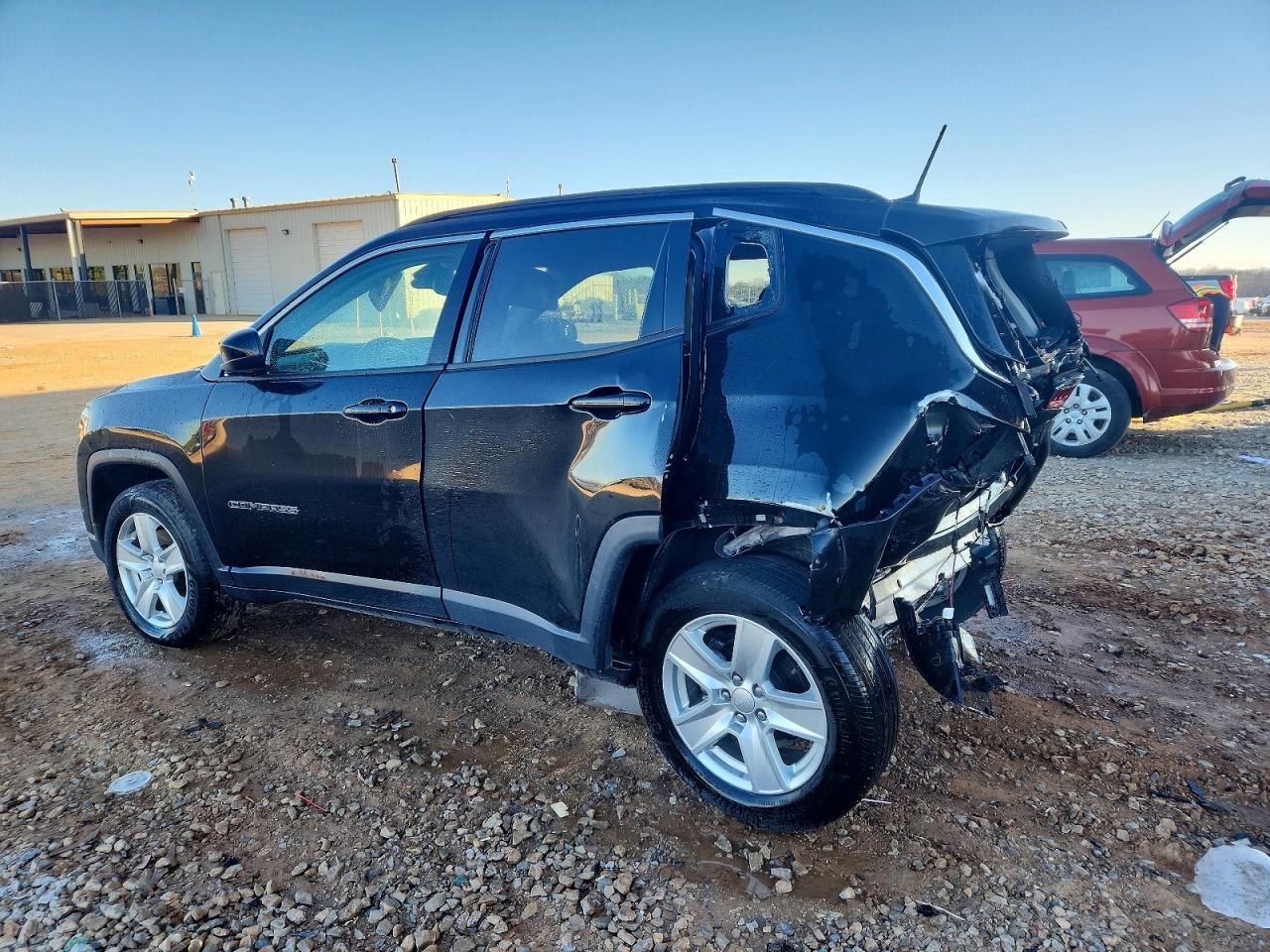 2022 Jeep Compass Latitude - Image 2