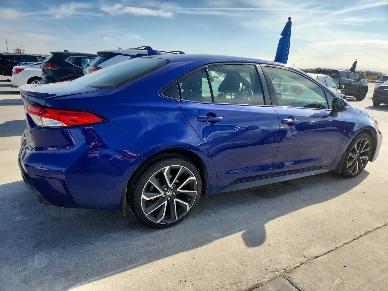 2022 Toyota Corolla Se - Фото 3