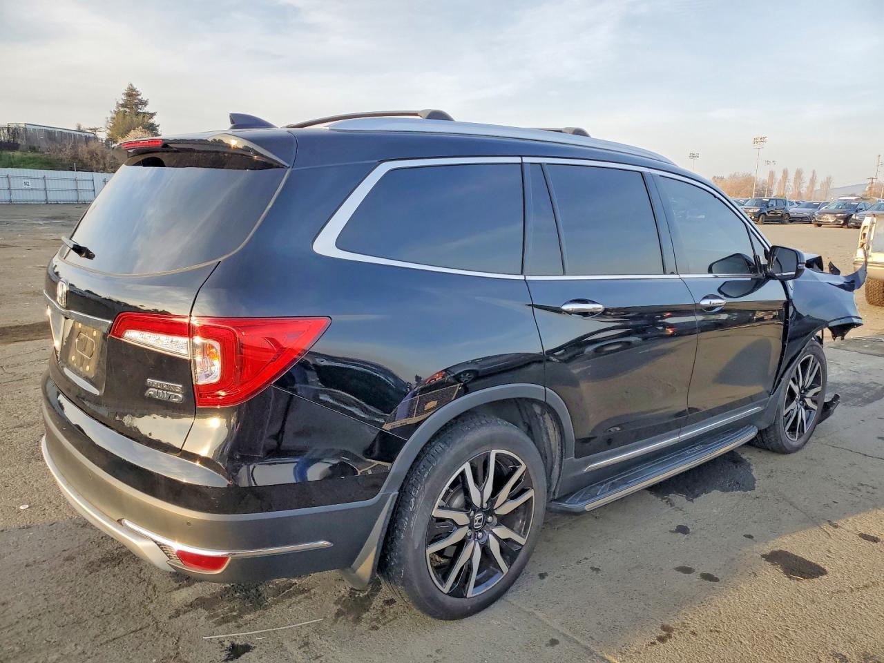 2019 Honda Pilot Touring - Фото 3