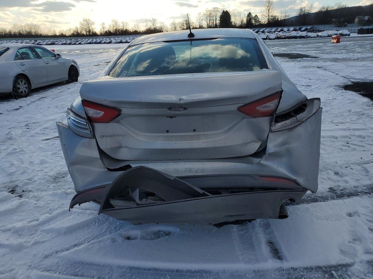 2014 Ford Fusion S - Фото 6