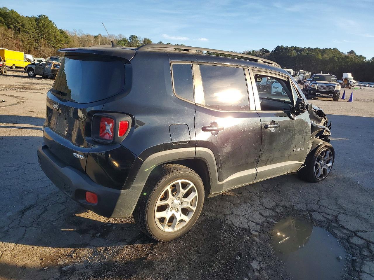 2017 Jeep Renegade Latitude - Фото 3