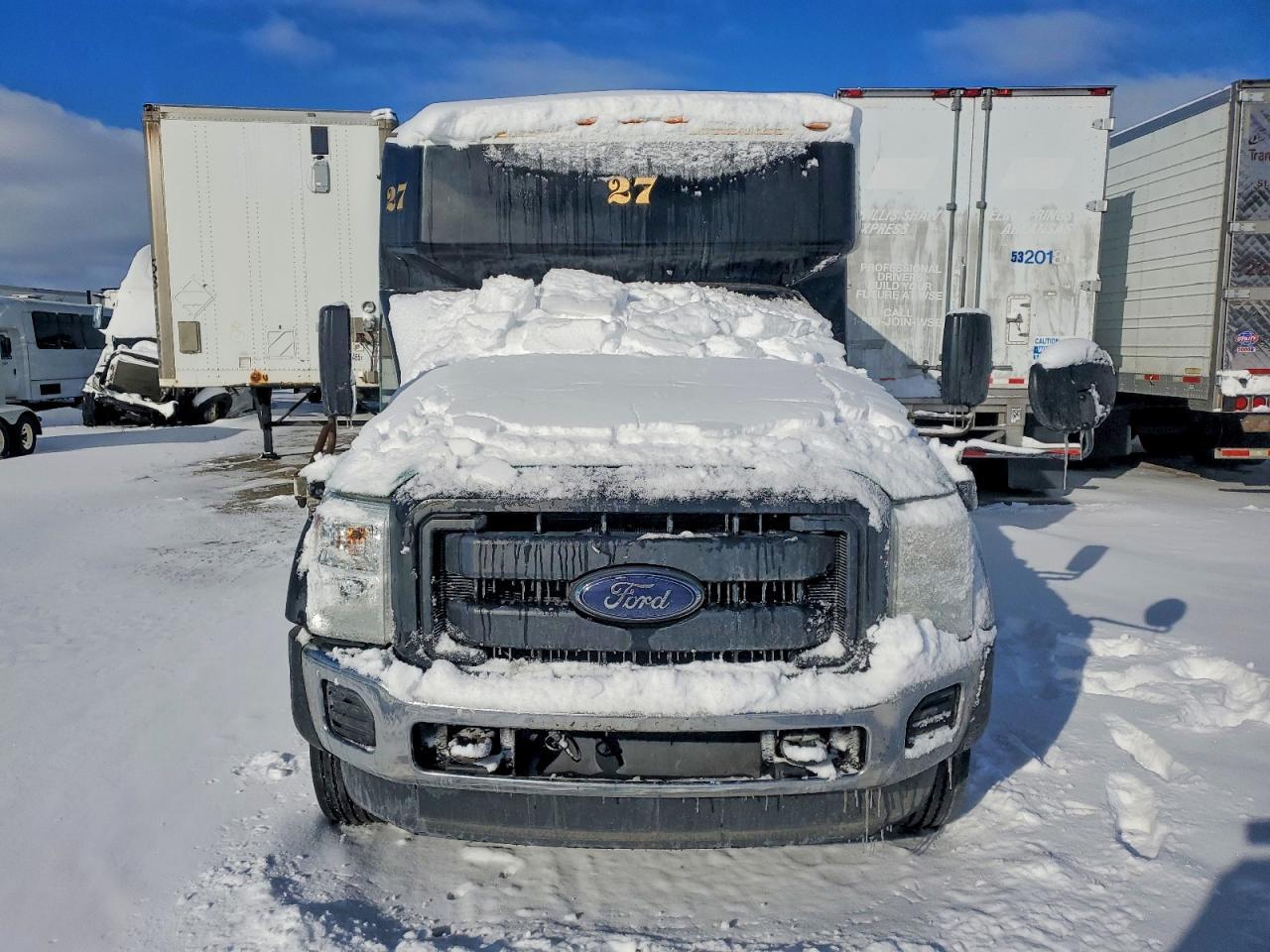 2013 Ford F550 Super Duty - Image 5
