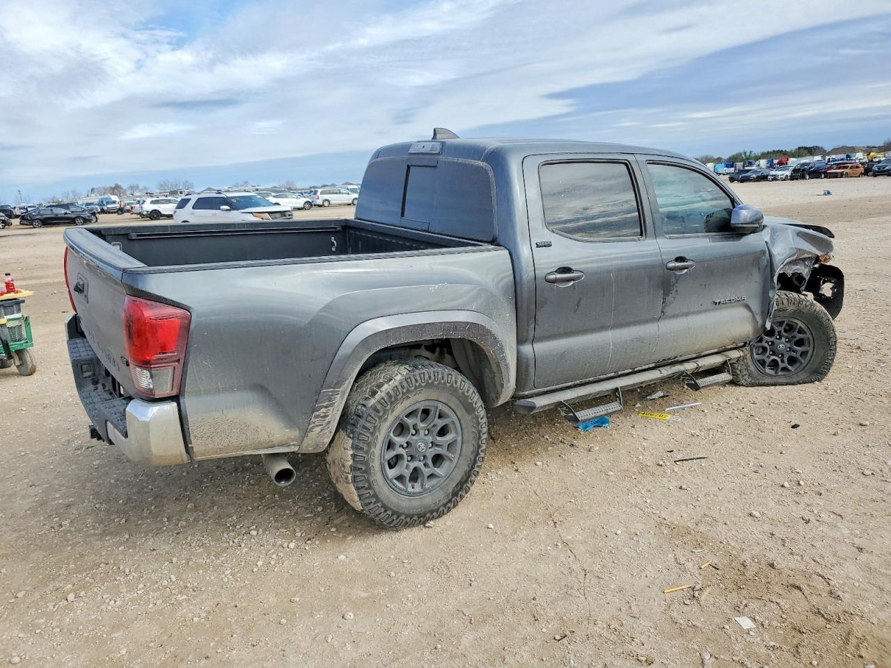 2021 Toyota Tacoma Double Cab - Фото 3