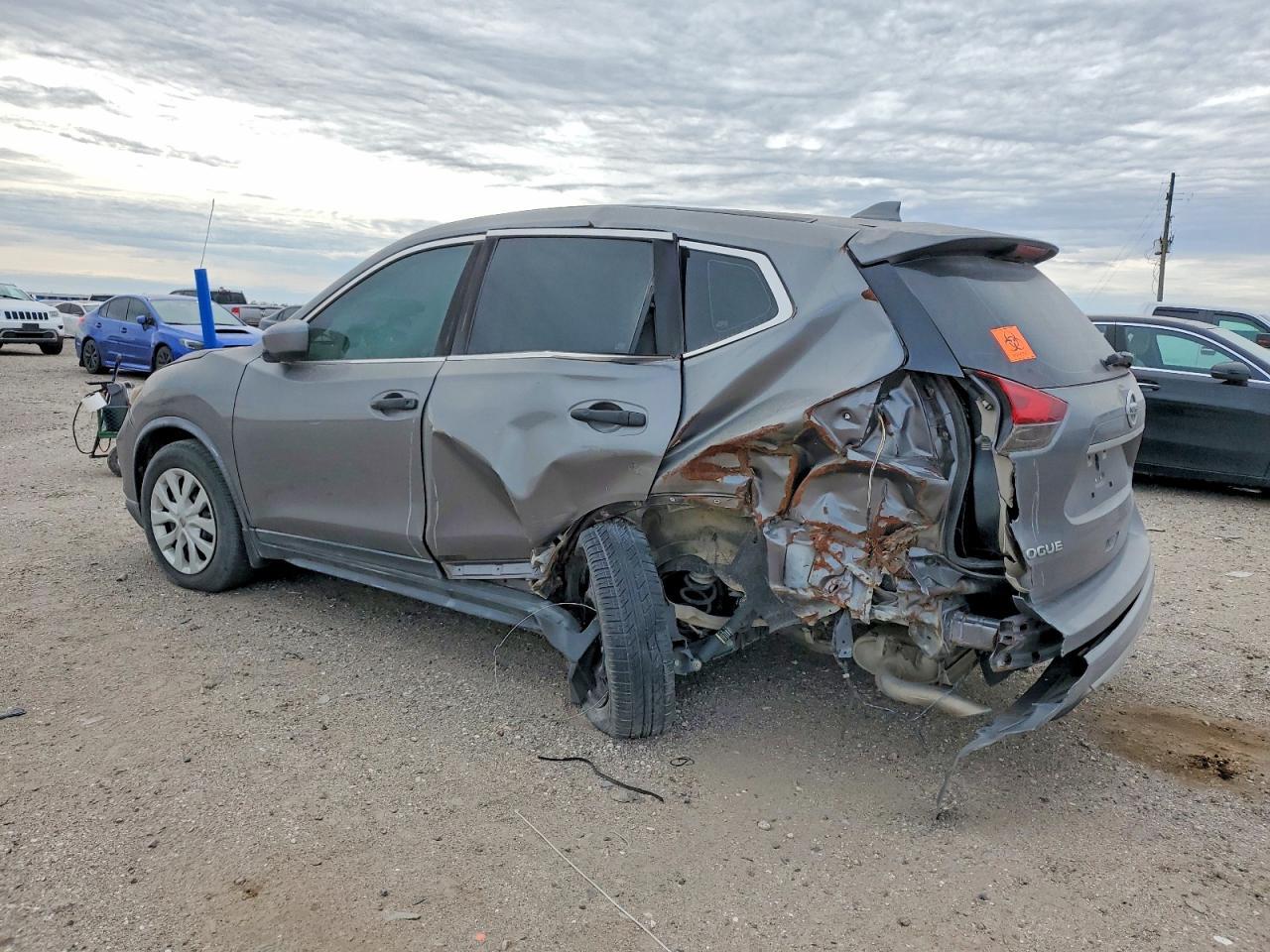 2017 Nissan Rogue S - Фото 2