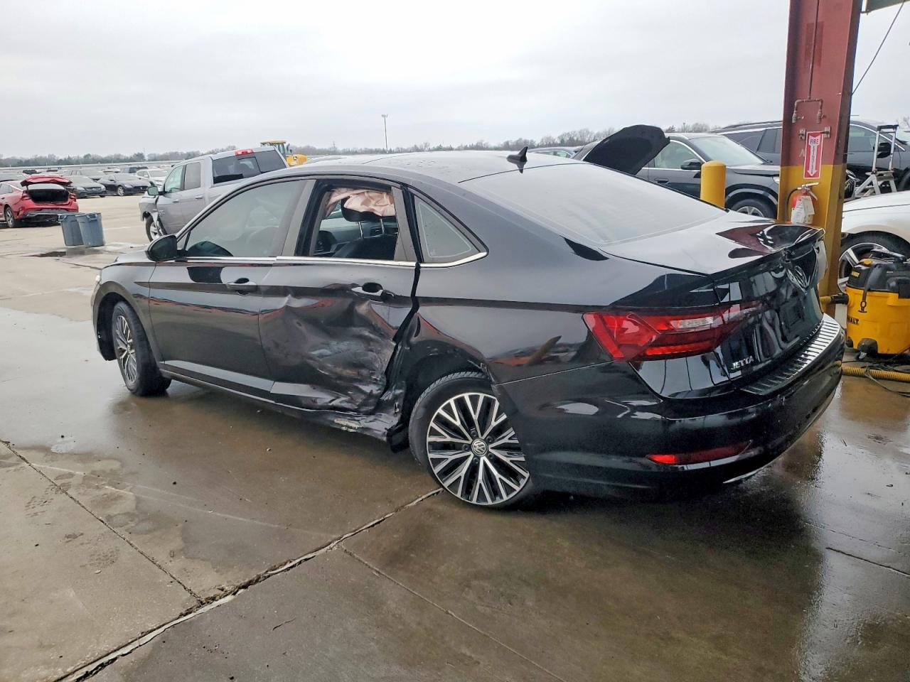 2021 Volkswagen Jetta S - Фото 2