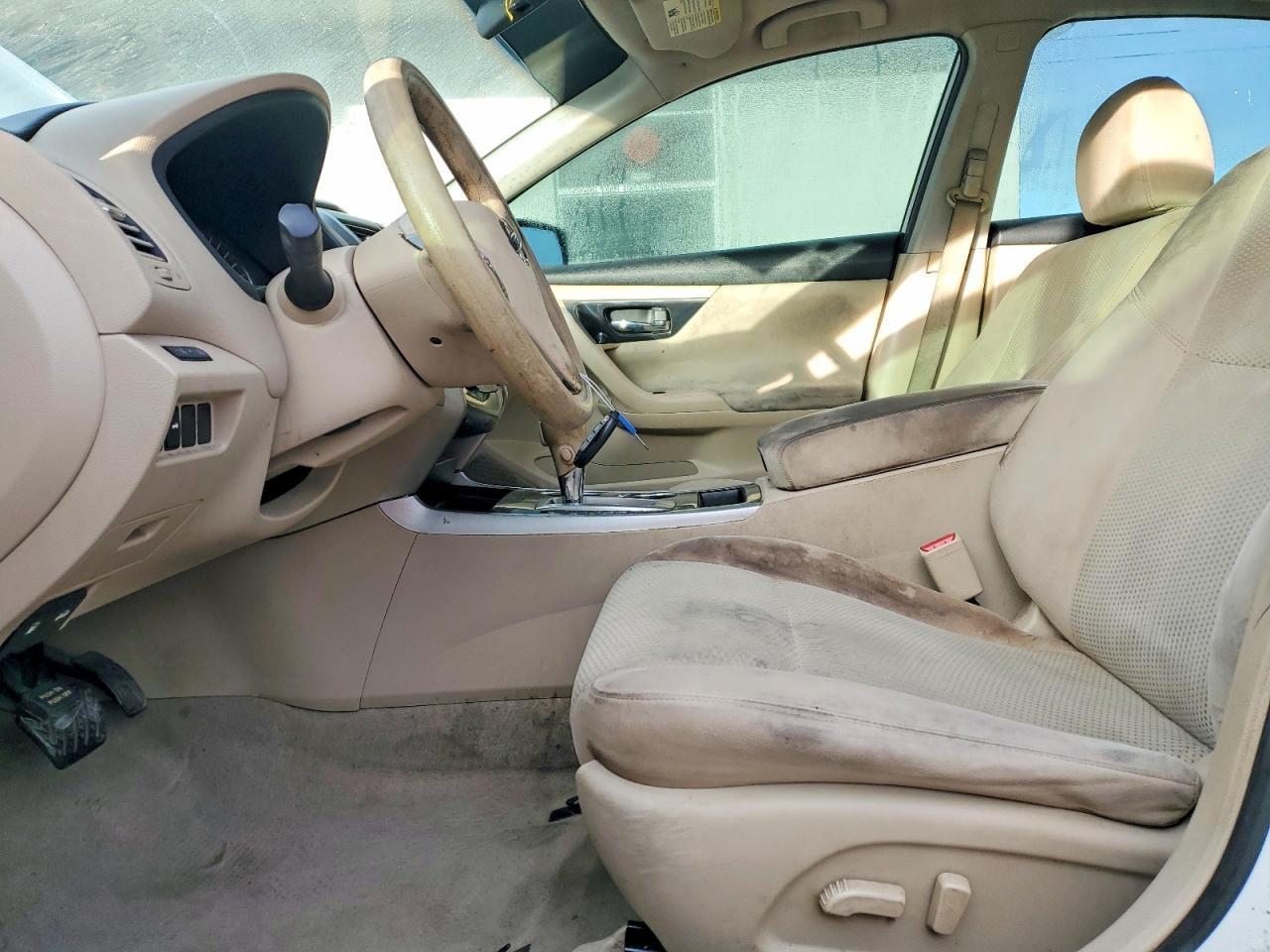 2014 Nissan Altima 2.5 S - Image 7