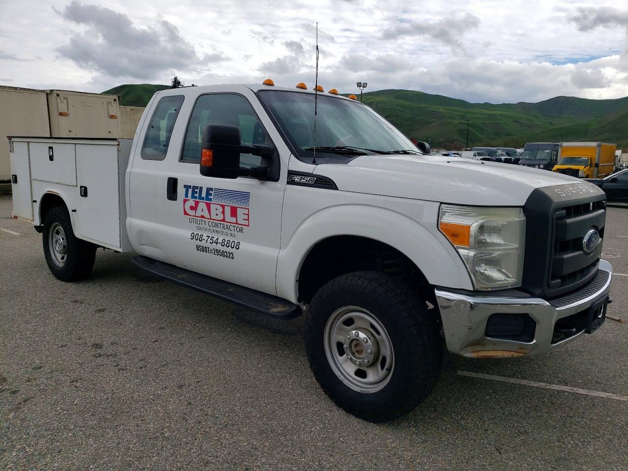 2015 Ford F350 Utility / Service Truck - Фото 4