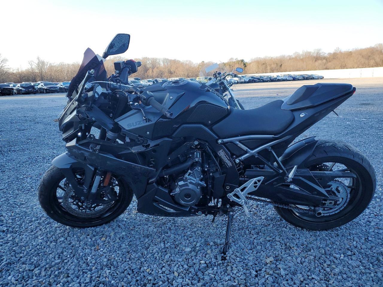 2025 Suzuki Gsx800 F - Фото 3