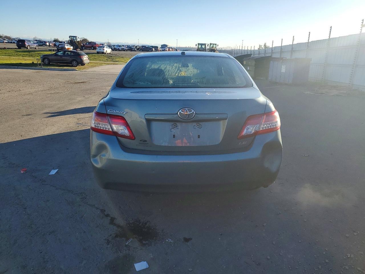 2010 Toyota Camry Base - Фото 6