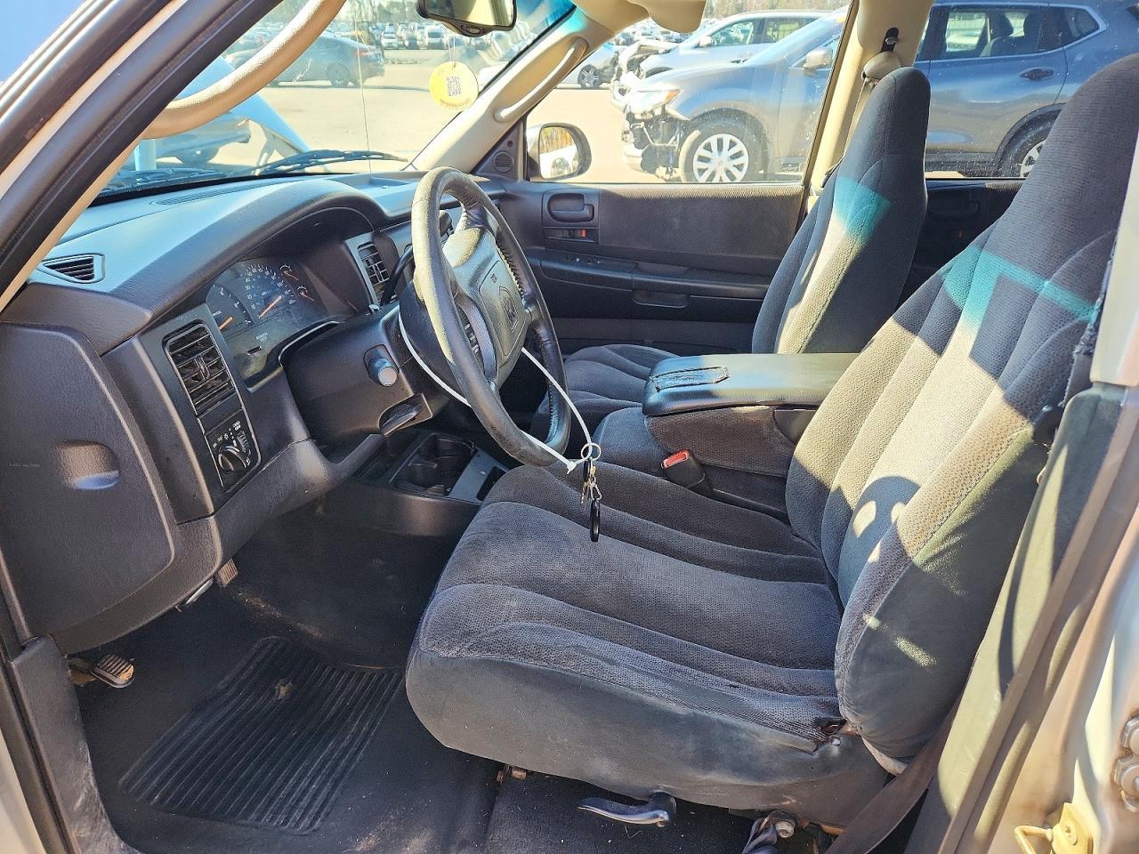 2001 Dodge Dakota - Image 7