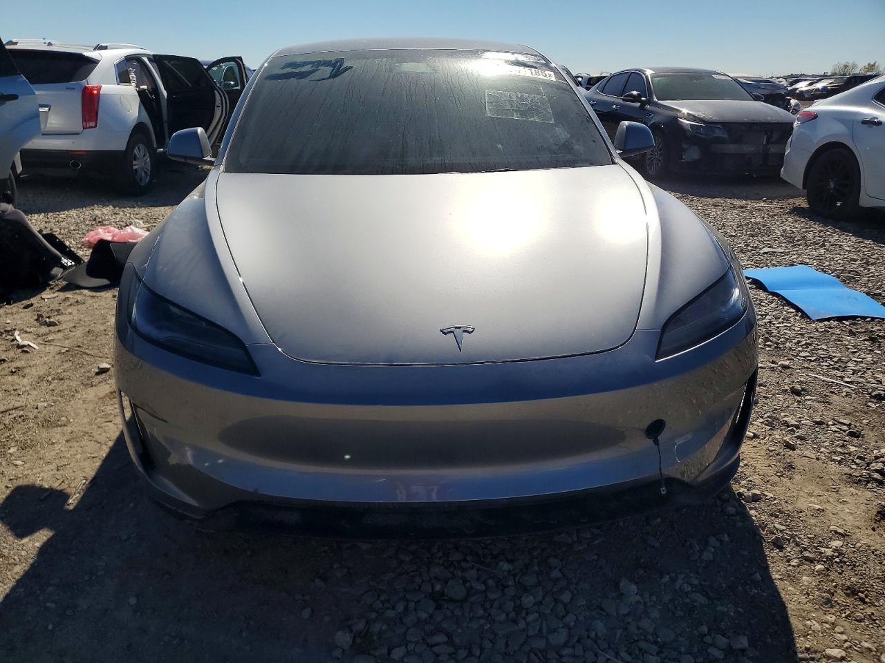 2025 Tesla Model 3 - Image 5