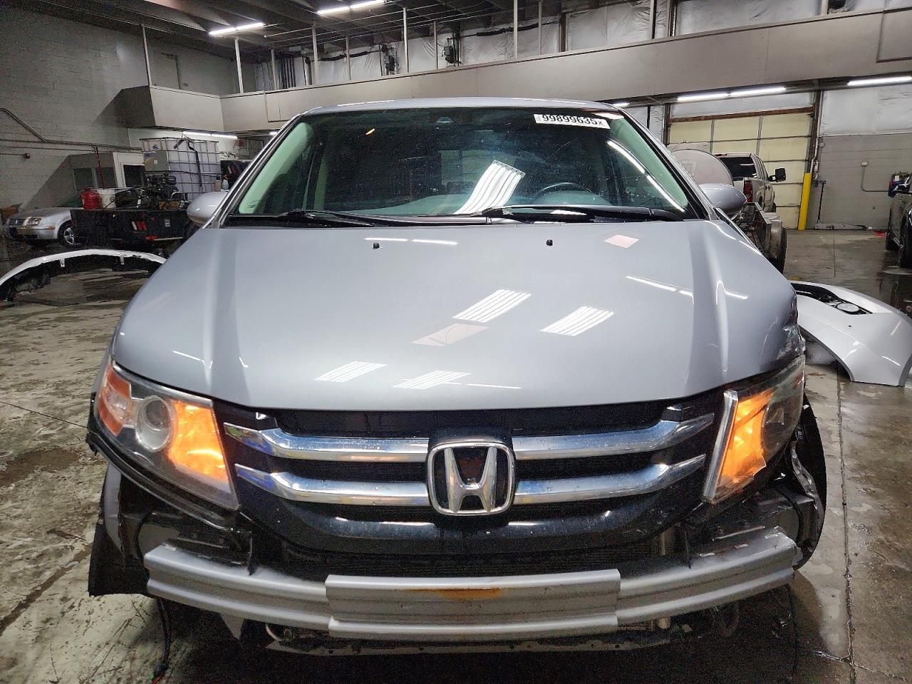 2016 Honda Odyssey Touring - Image 5