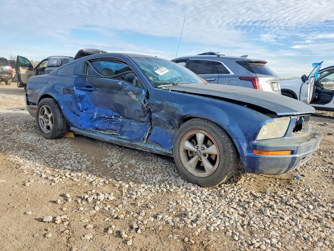 2007 Ford Mustang - Image 4