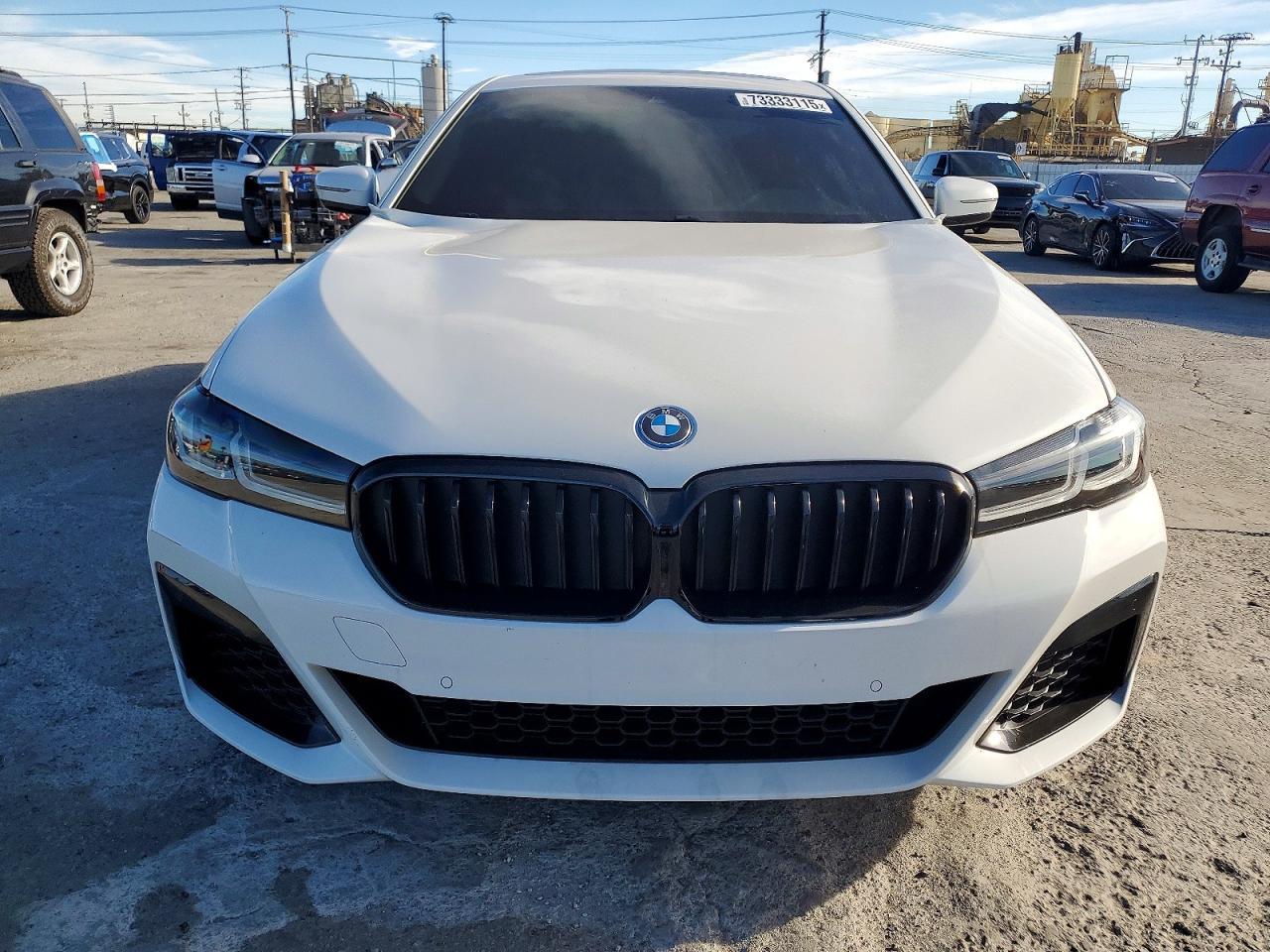 2023 BMW 530Xe - Фото 5