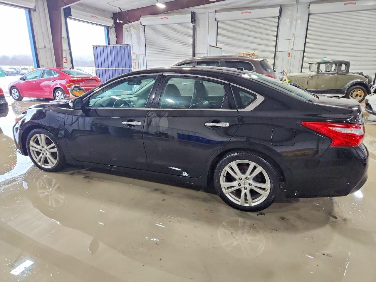 2016 Nissan Altima 3.5Sl - Image 2