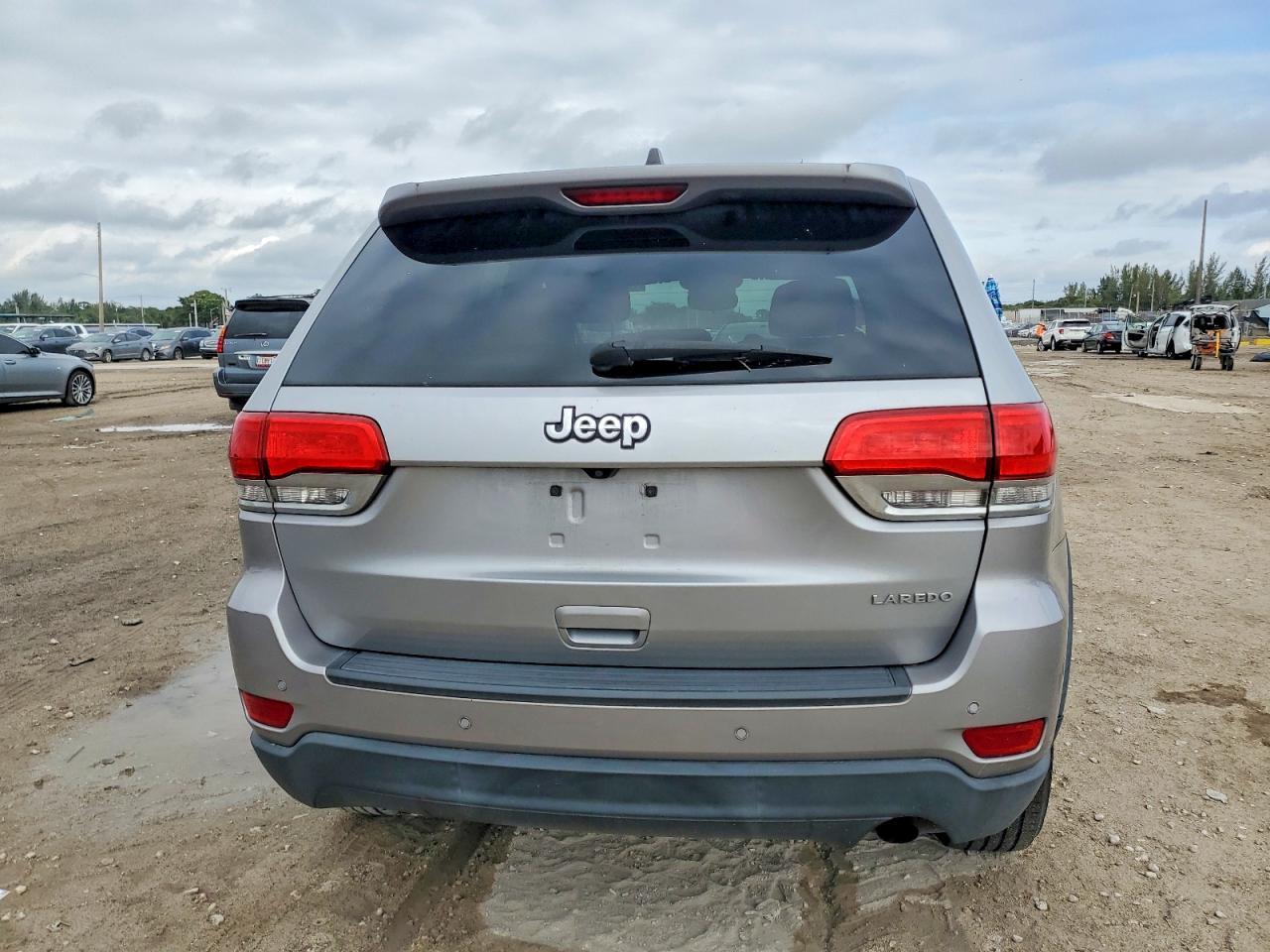 2017 Jeep Grand Cherokee Laredo - Фото 6