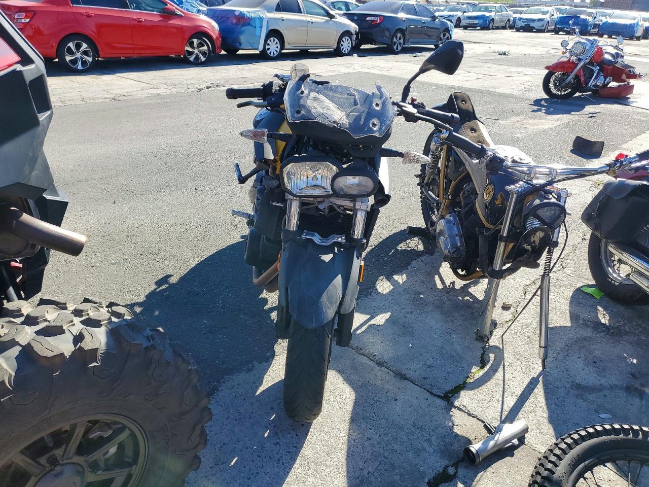 2011 BMW F800 R - Фото 2