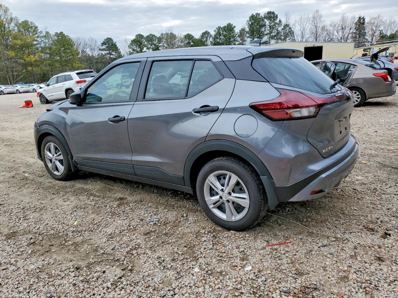 2024 Nissan Kicks S - Фото 2