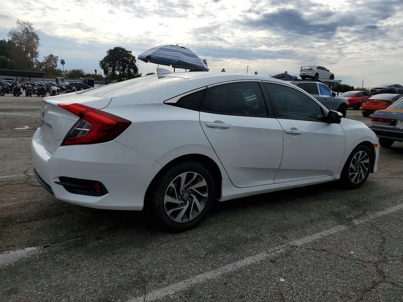 2017 Honda Civic Ex - Фото 3