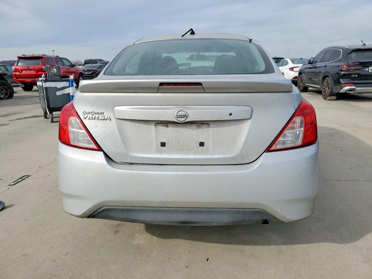 2017 Nissan Versa - Image 6