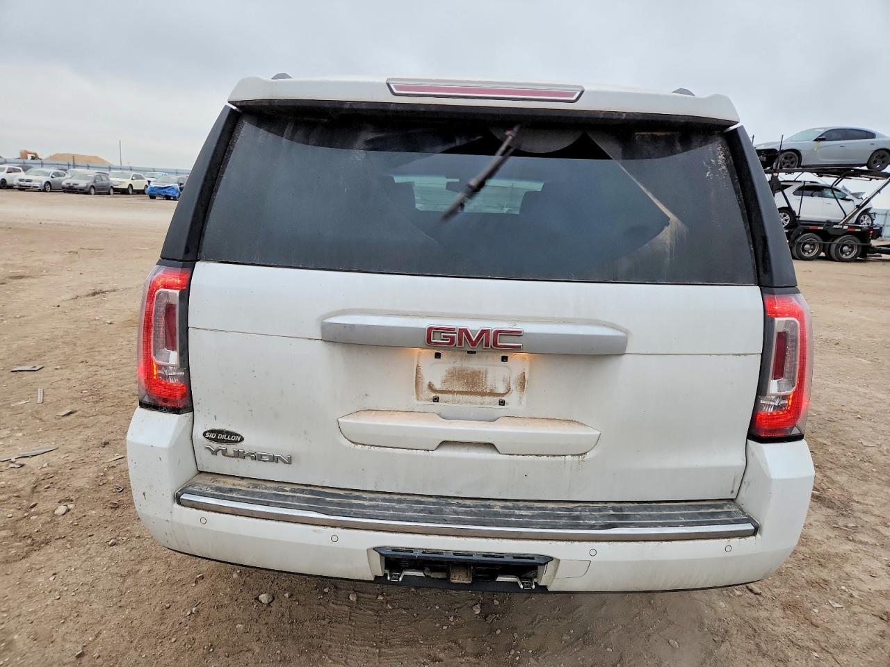 2016 GMC Yukon Denali - Фото 6