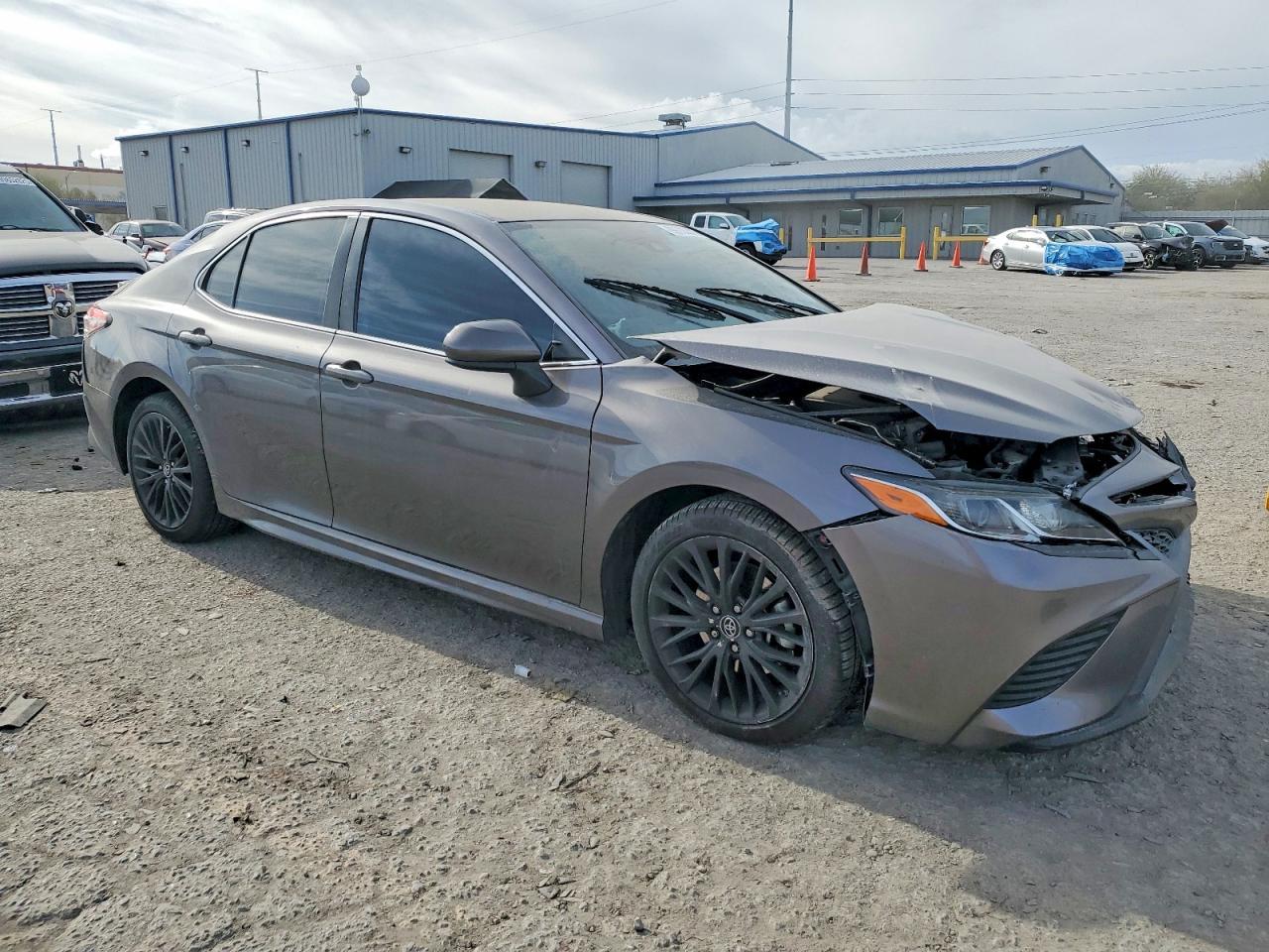 2019 Toyota Camry L - Image 4