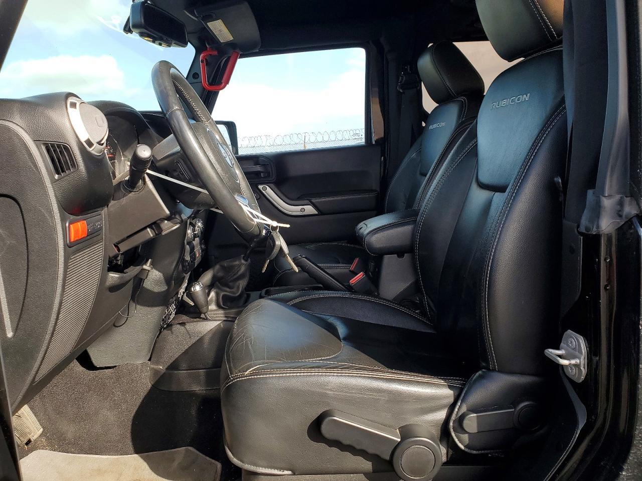 2014 Jeep Wrangler Rubicon - Image 7