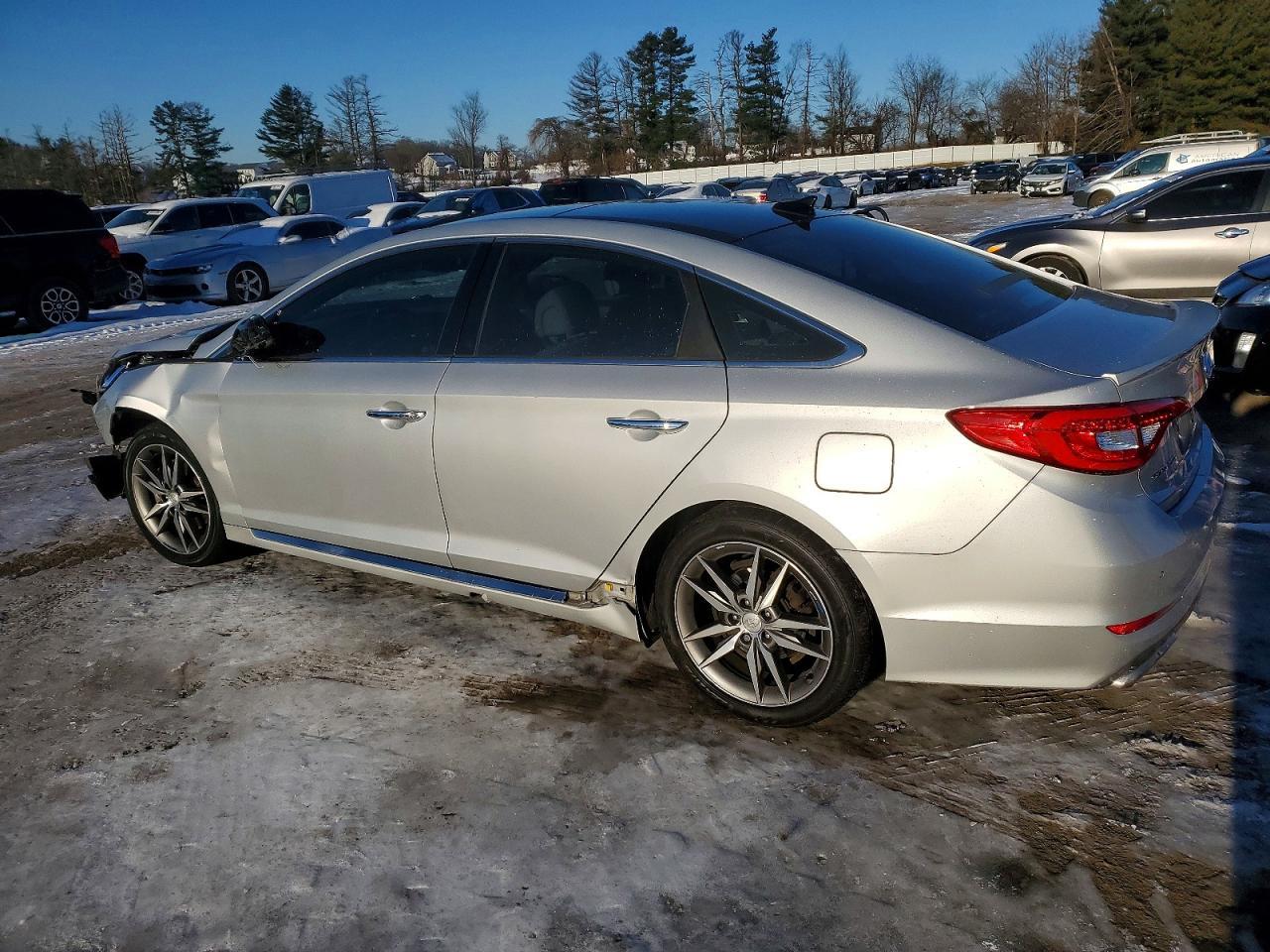 2015 Hyundai Sonata - Фото 2