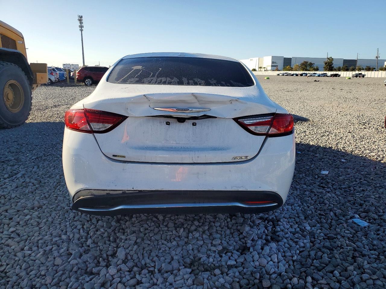 2015 Chrysler 200 Limited - Фото 6