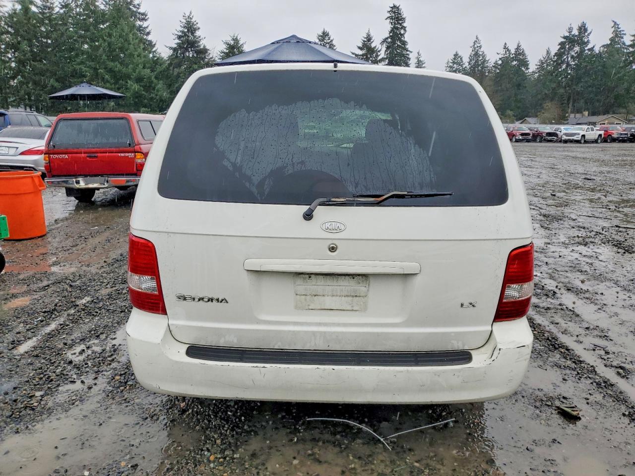 2005 Kia Sedona - Image 6
