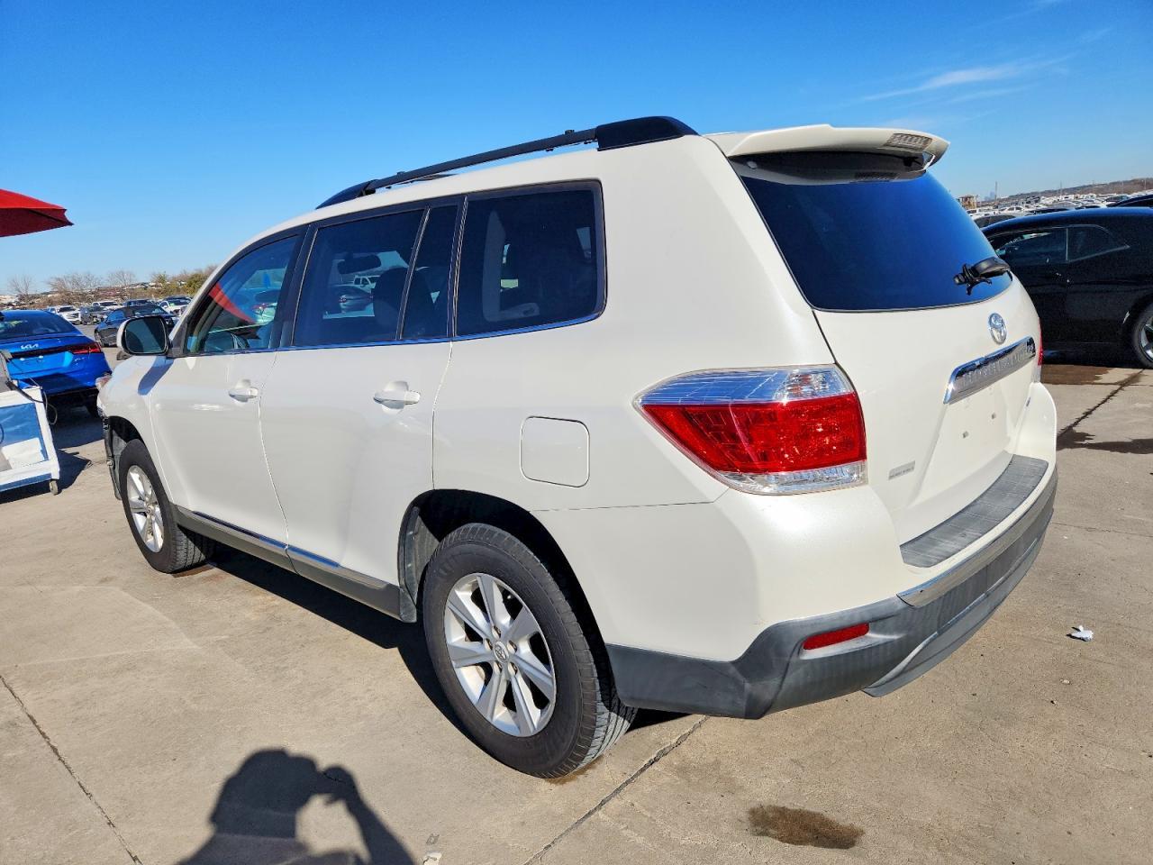 2011 Toyota Highlander Base - Фото 2
