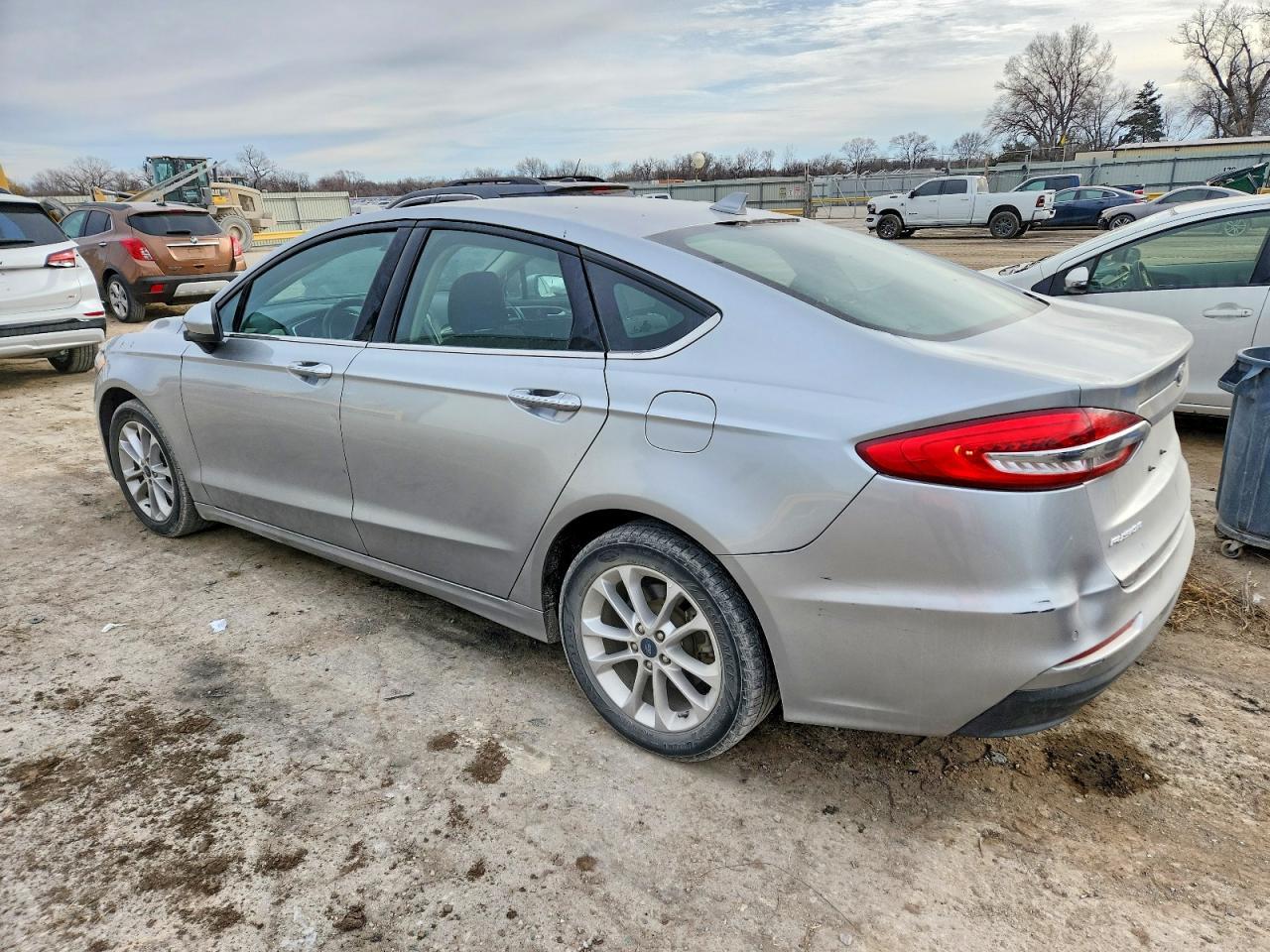 2020 Ford Fusion Se - Image 2