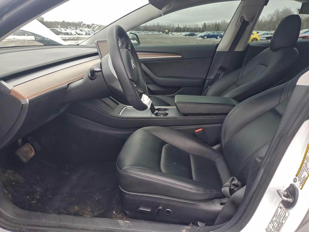 2022 Tesla Model 3 - Image 7