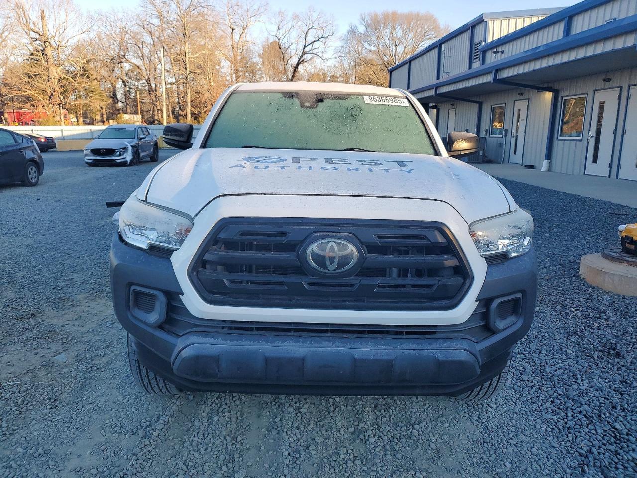 2019 Toyota Tacoma Access Cab - Image 5