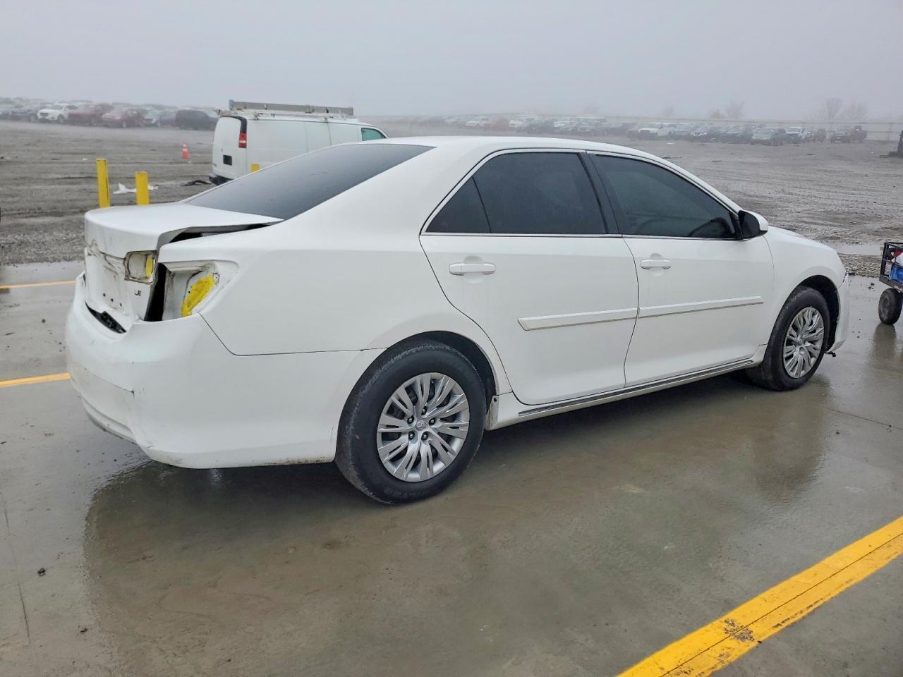 2012 Toyota Camry Base - Фото 3