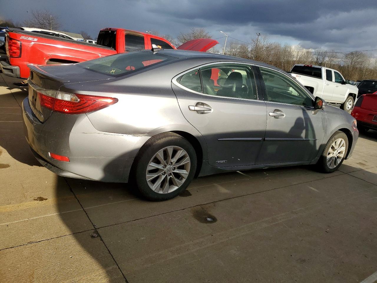 2013 Lexus Es 300H - Image 3