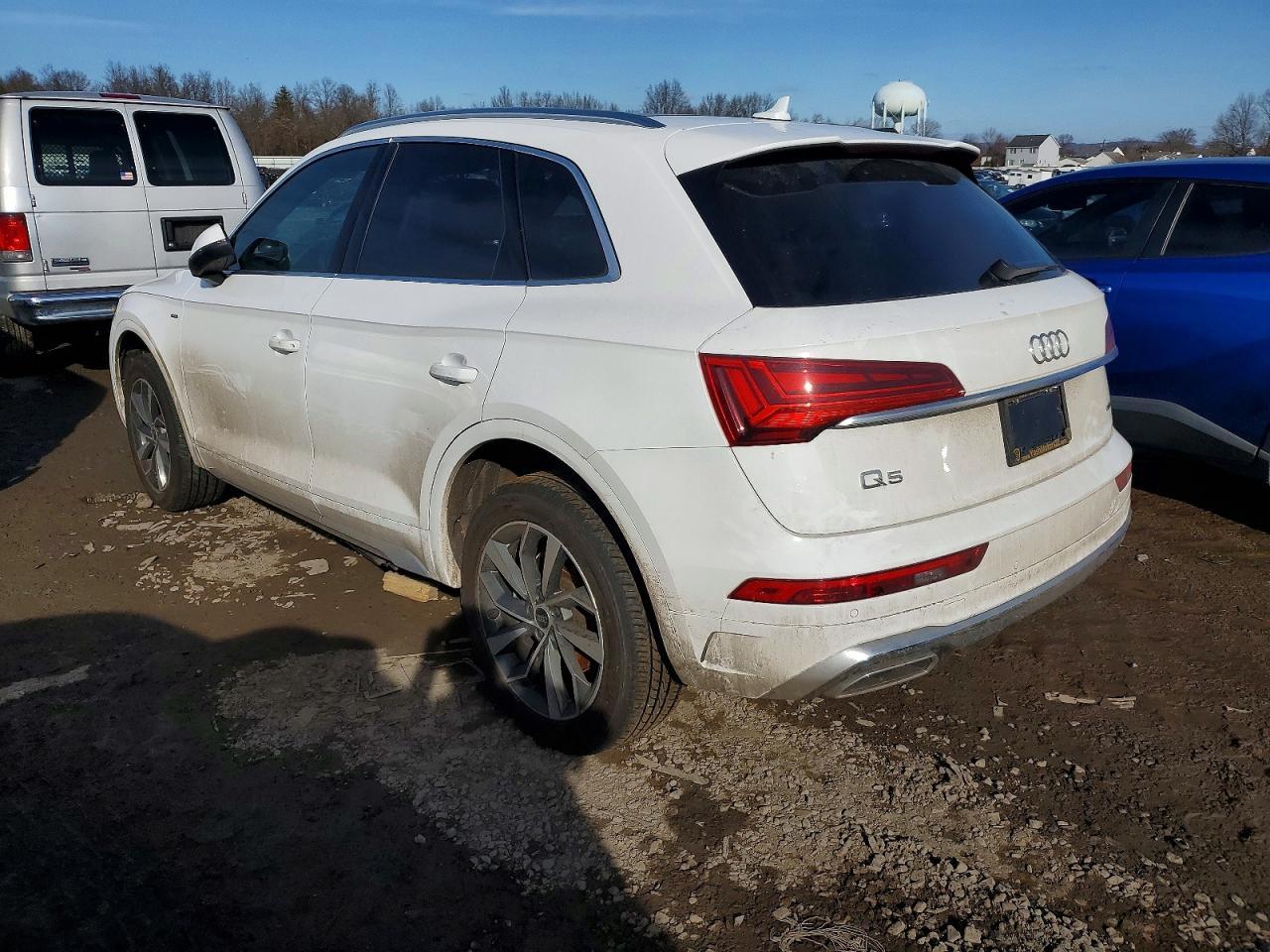 2024 Audi Q5 Premium Plus 45 - Image 2