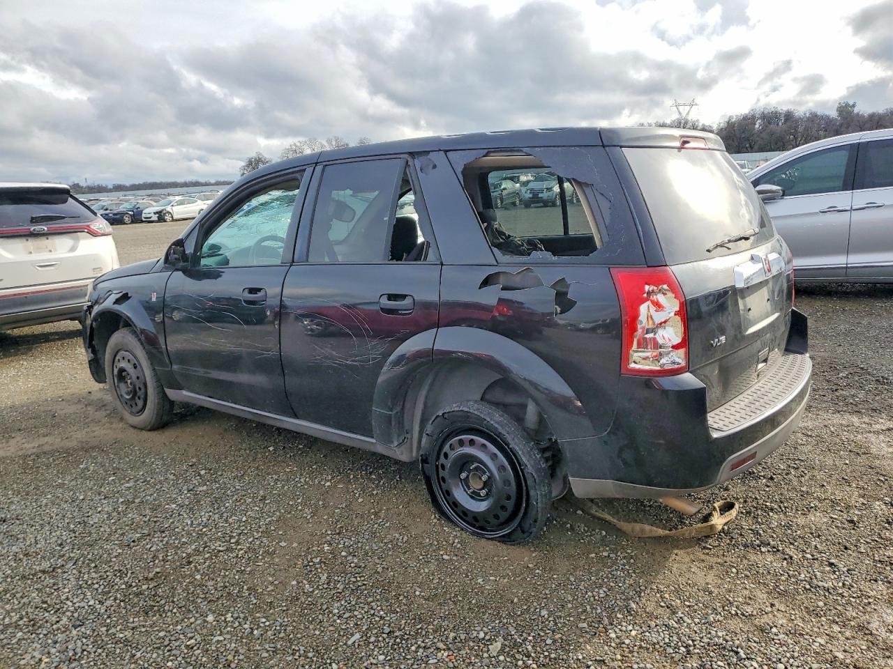 2006 Saturn Vue - Image 2