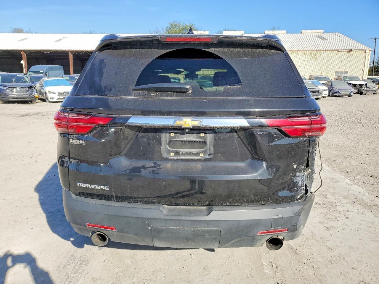 2022 Chevrolet Traverse Ls - Image 6