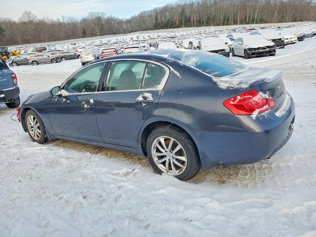 2010 Infiniti G35 - Image 2