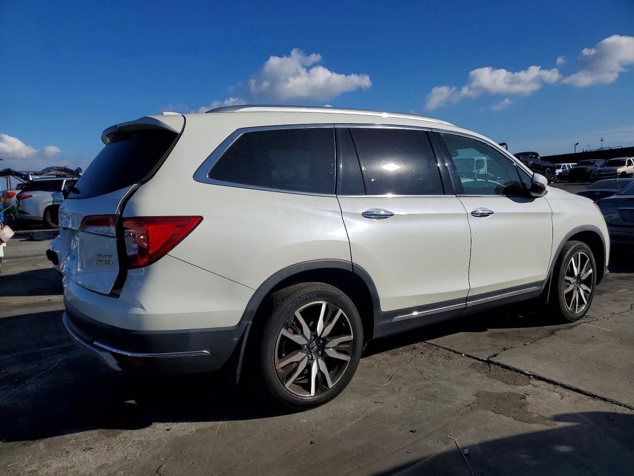 2019 Honda Pilot Elite - Фото 3
