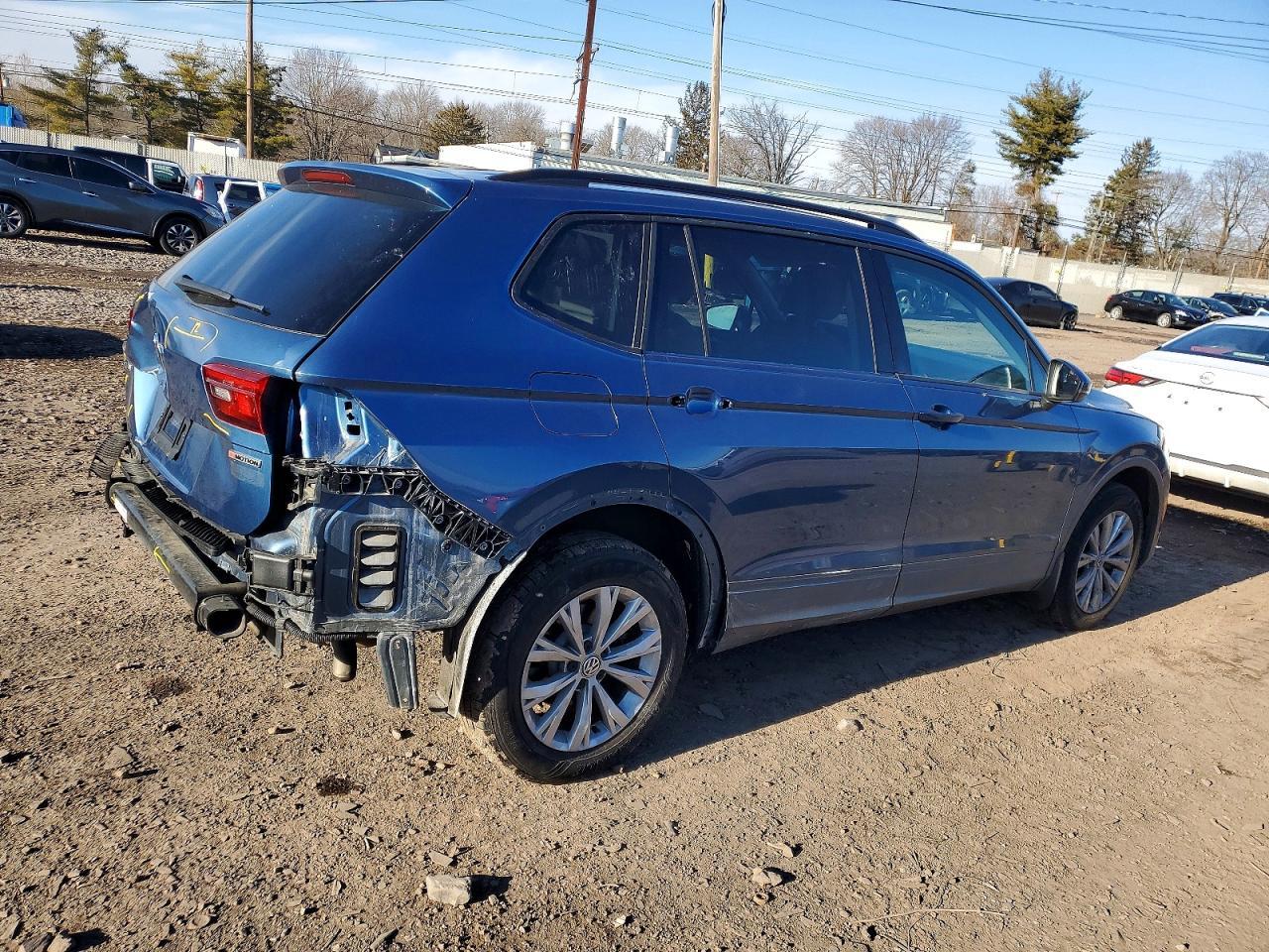 2019 Volkswagen Tiguan S - Фото 3