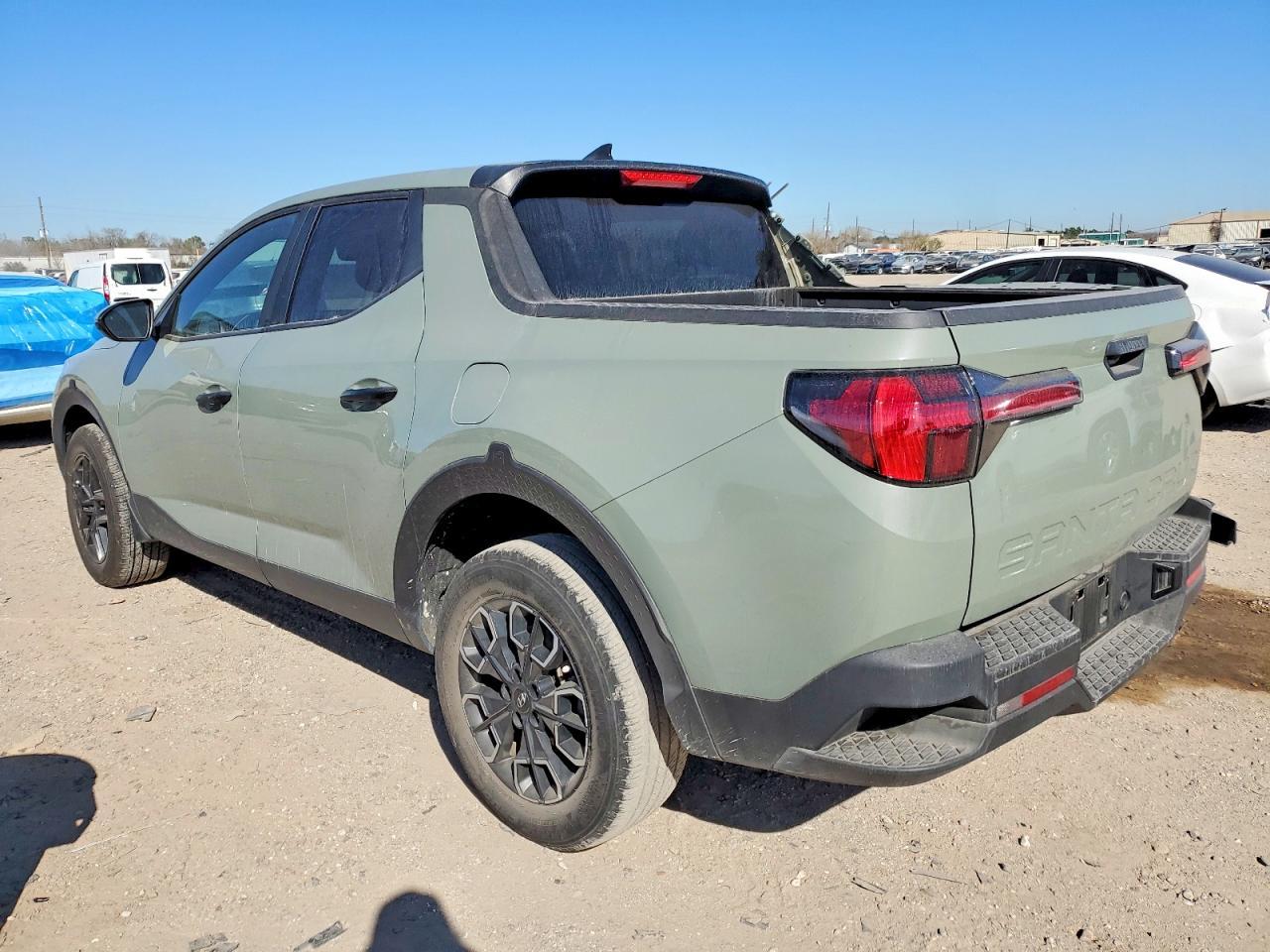 2024 Hyundai Santa Cruz Se - Image 2