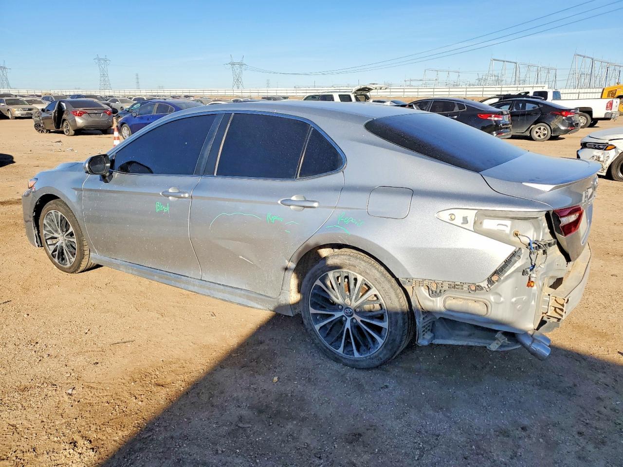 2018 Toyota Camry L - Фото 2