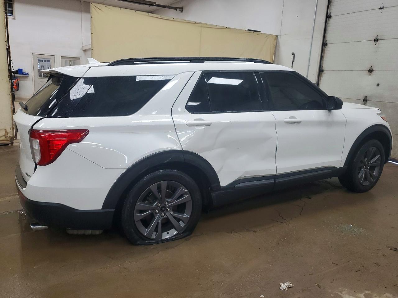 2021 Ford Explorer Xlt - Фото 3