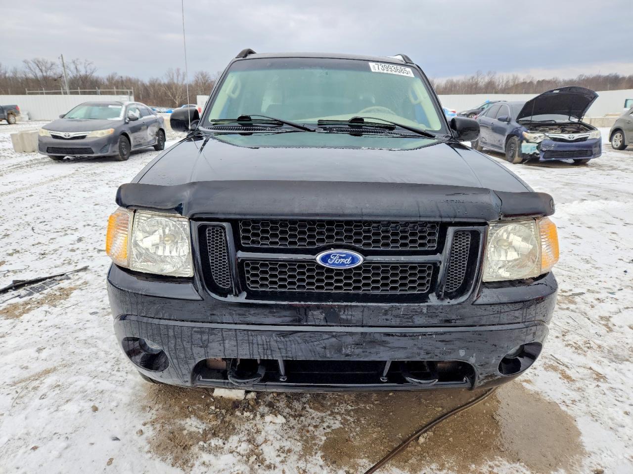 2004 Ford Explorer Sport Trac - Image 5