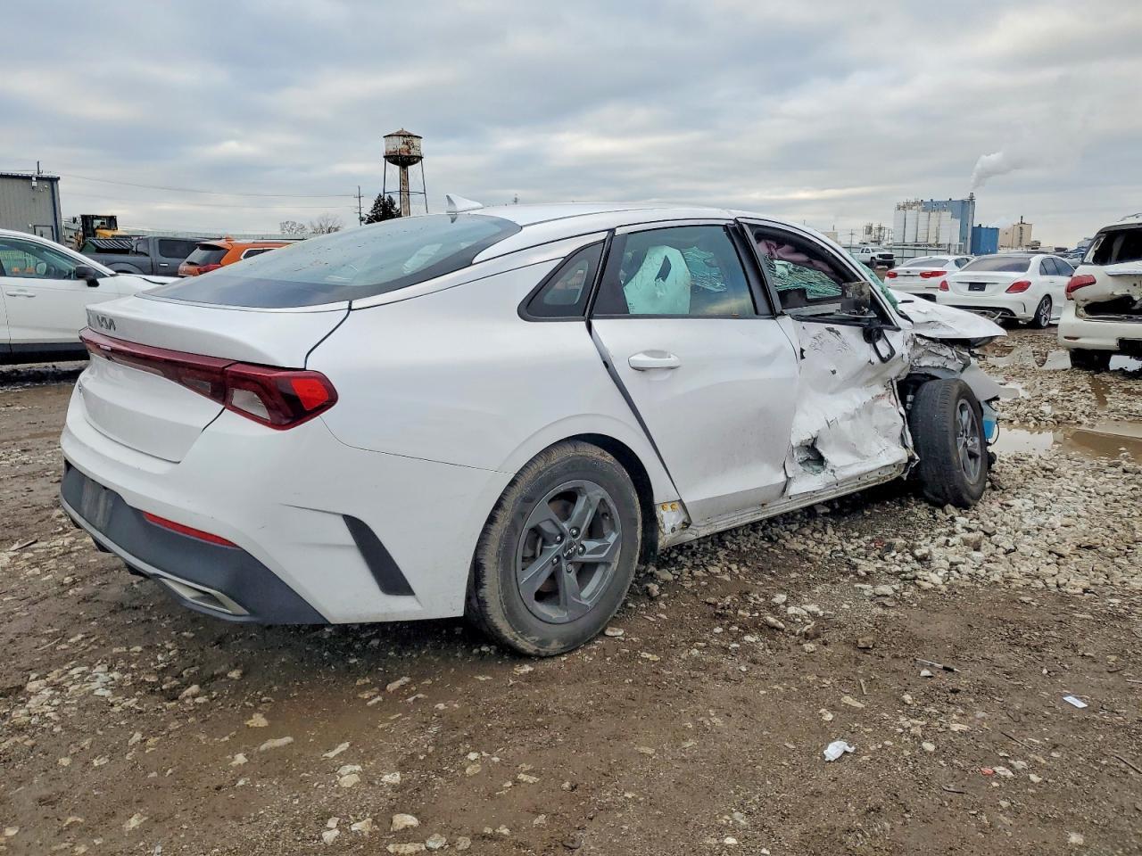 2022 Kia K5 Lx - Image 3