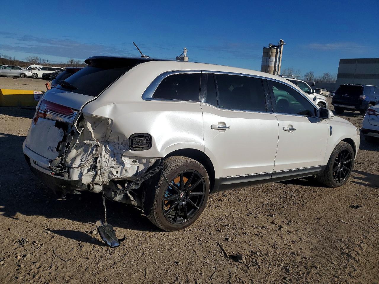 2015 Lincoln Mkt - Фото 3